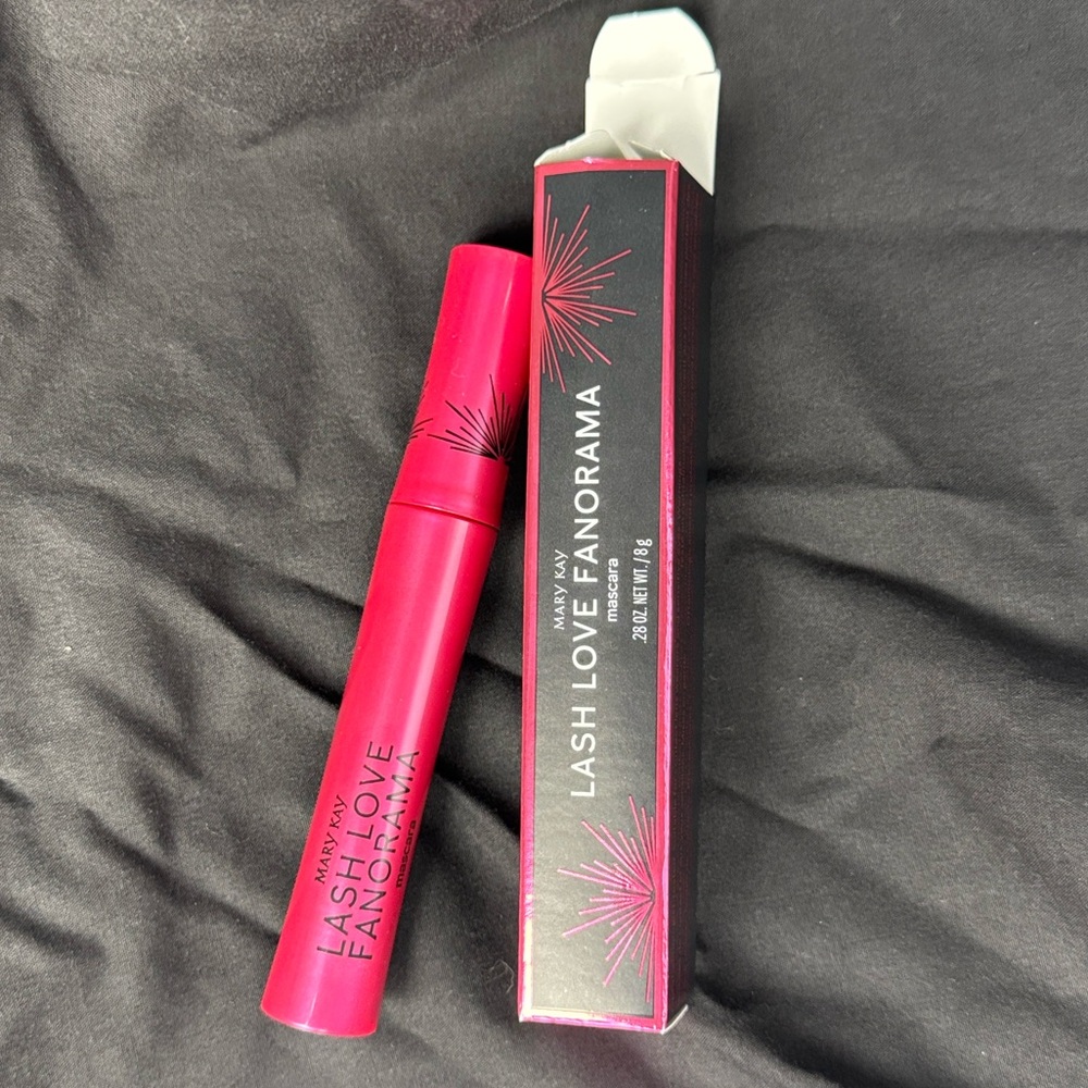 Mary Kay Lash Love Fanorama Mascara NWT